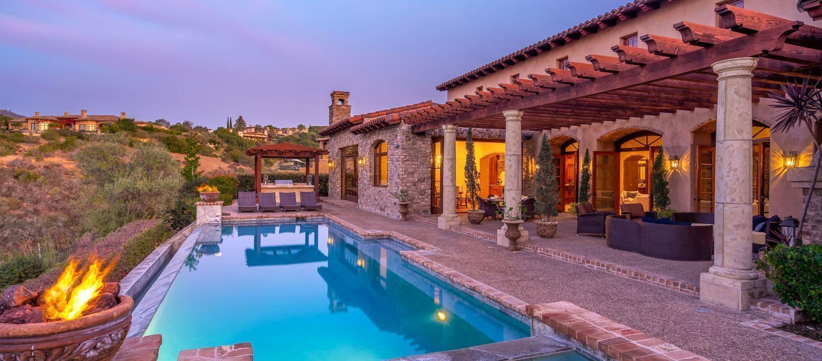 Pedregal de Cabo San Lucas cliffside luxury homes overlooking the Pacific Ocean