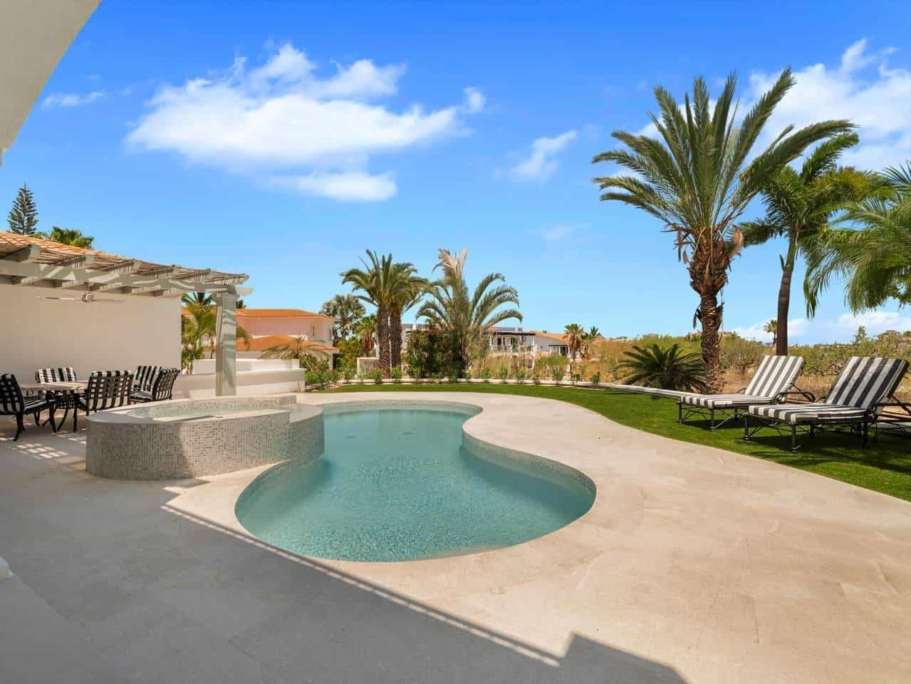 Condo vs. Villa in Los Cabos: Which Should You Buy in 2026?