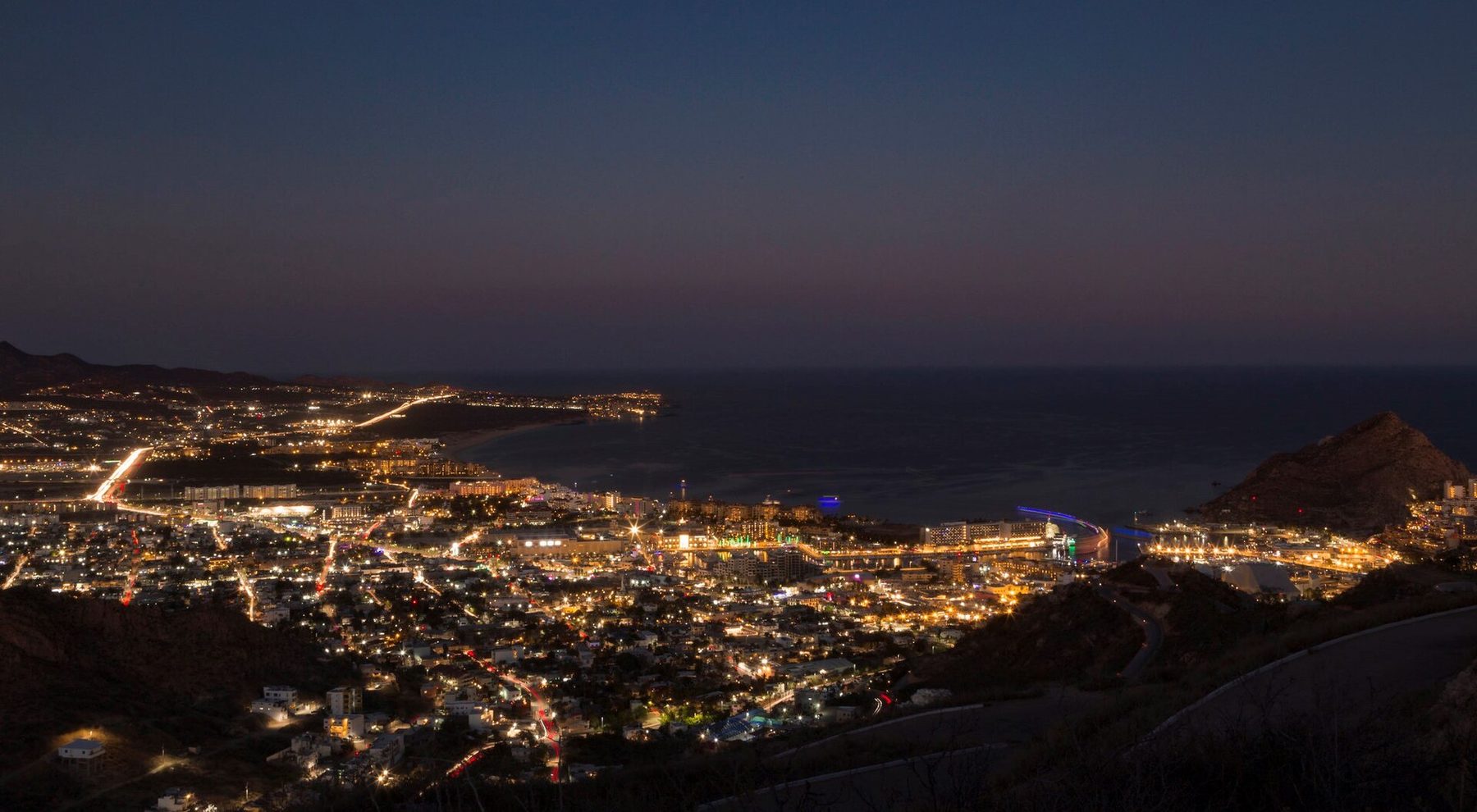 Los Cabos Nightlife and Entertainment: Complete 2026 Guide