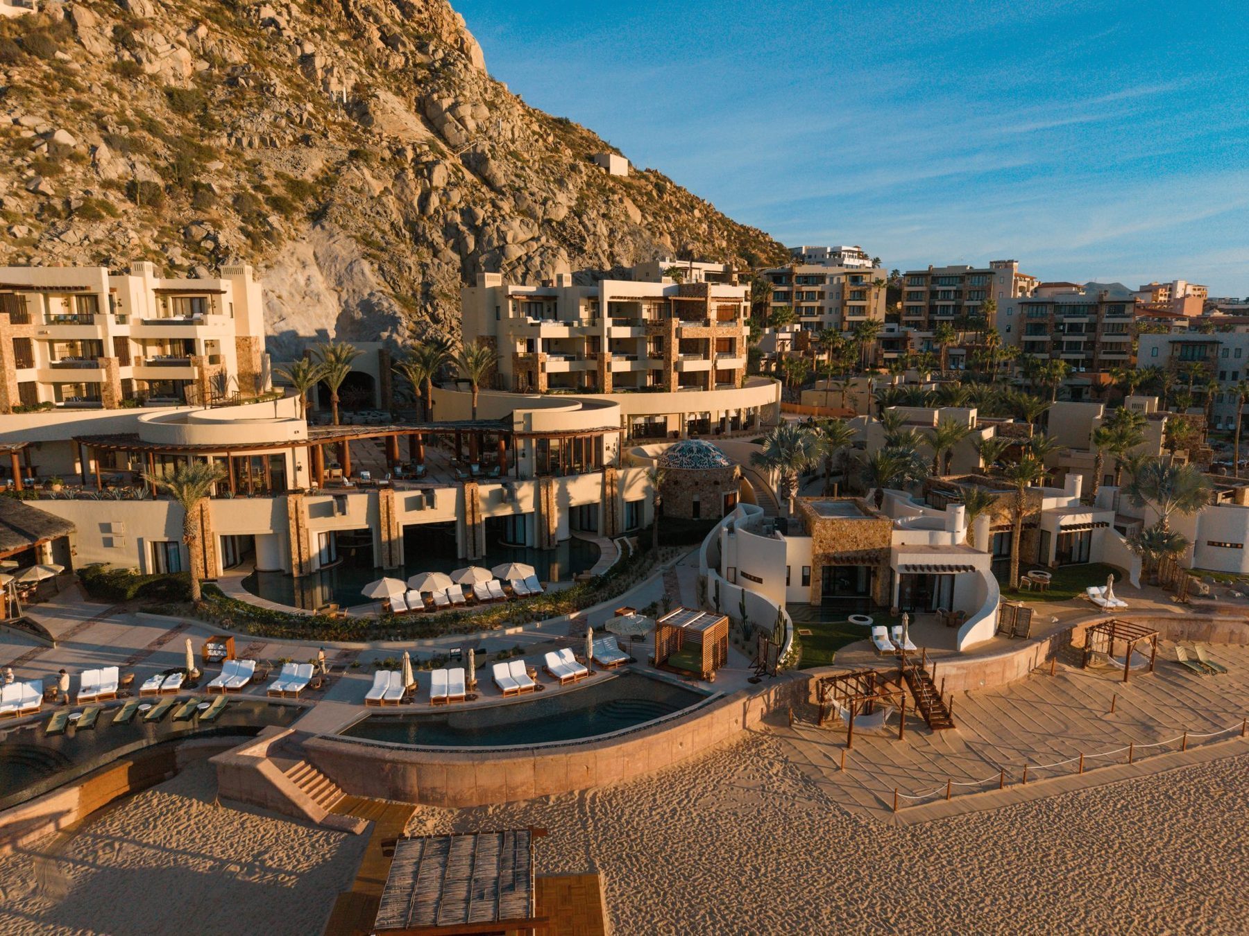 Pedregal clifftop homes overlooking the Pacific Ocean and Cabo San Lucas arch