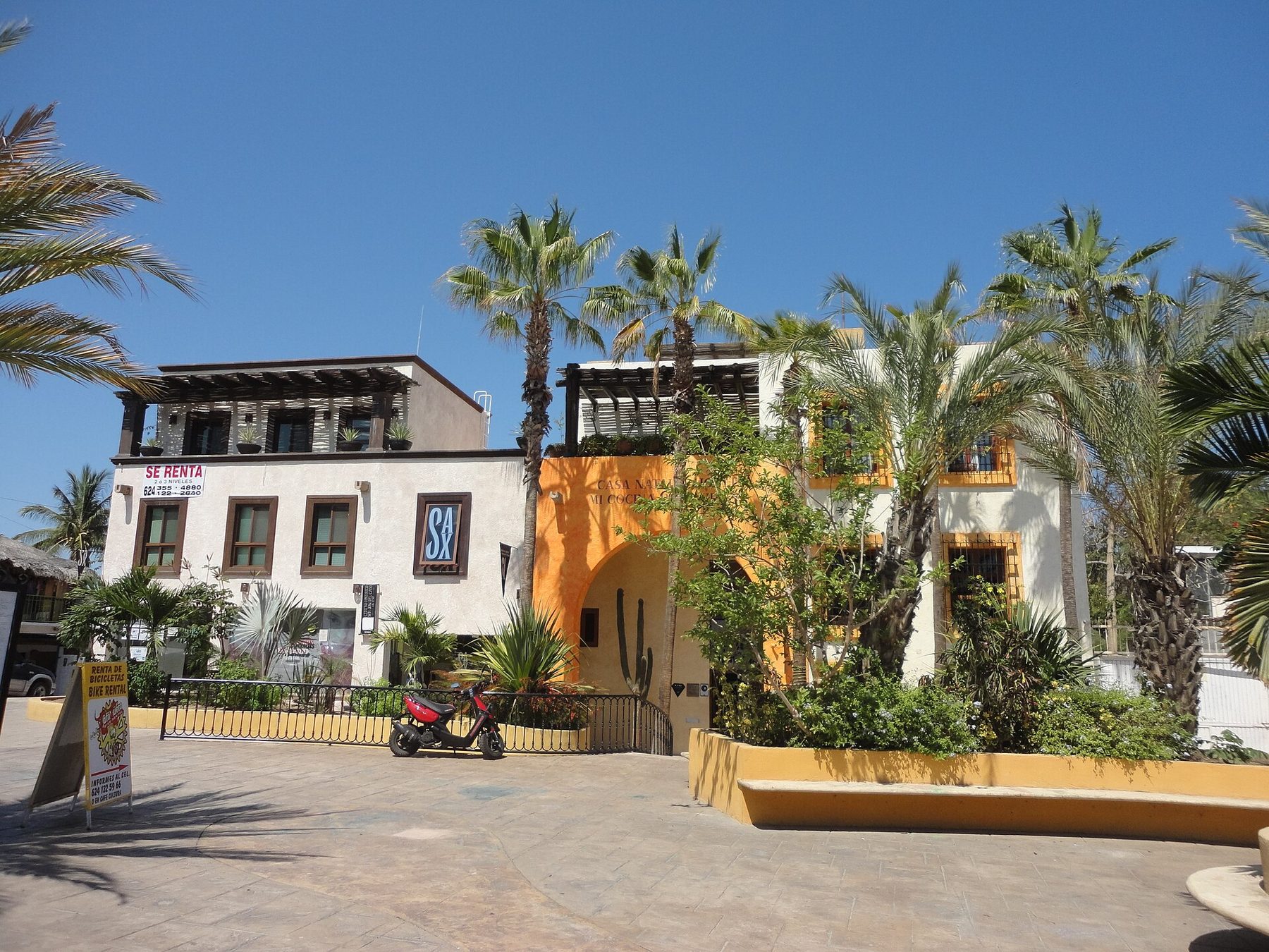 The historic centre of San Jose del Cabo around the main plaza